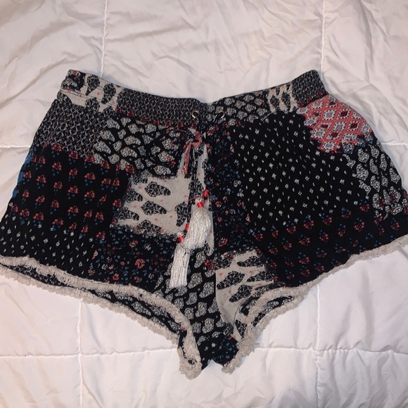 Bershka Pants - Boho hippie shorts